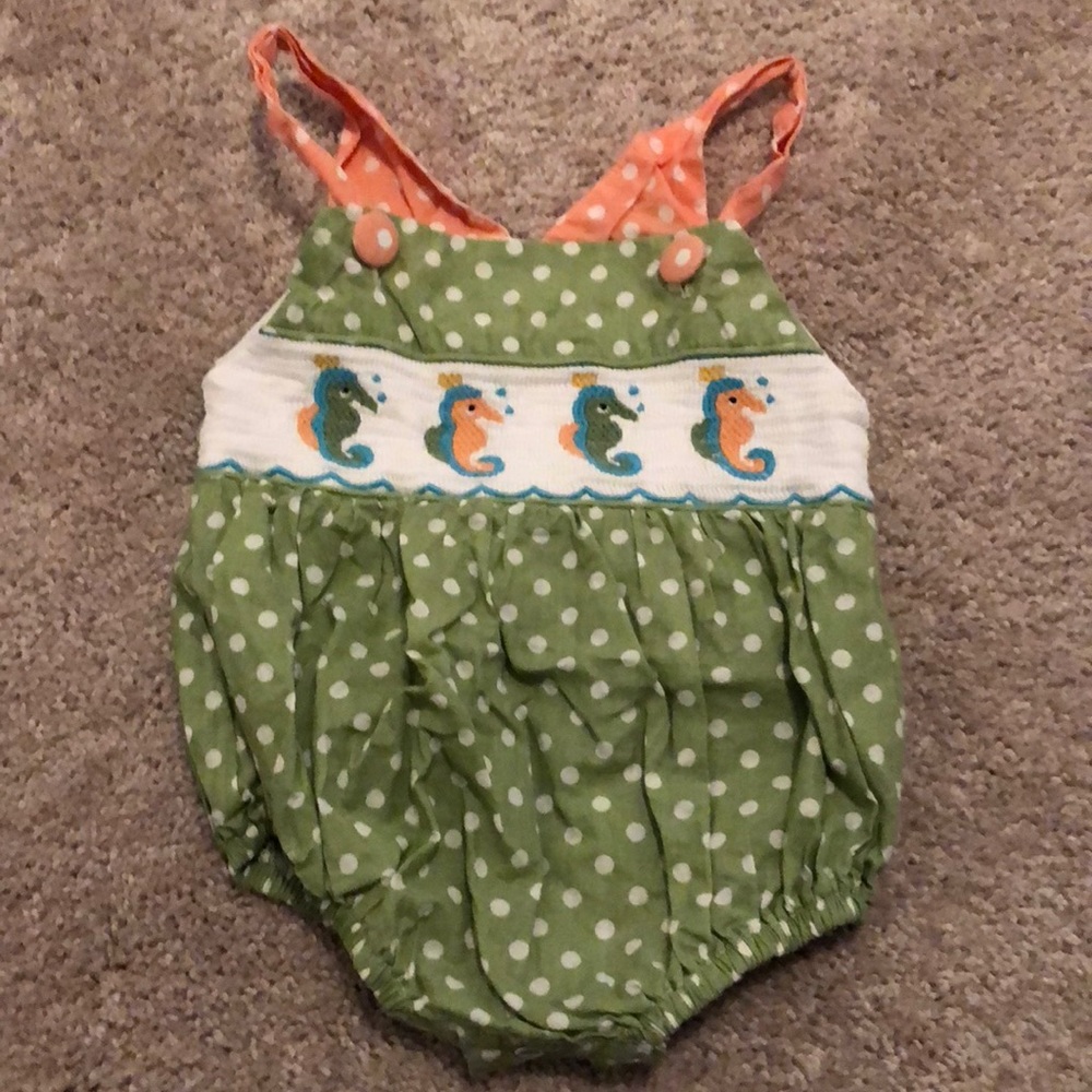 Smocked seahorse bubble.